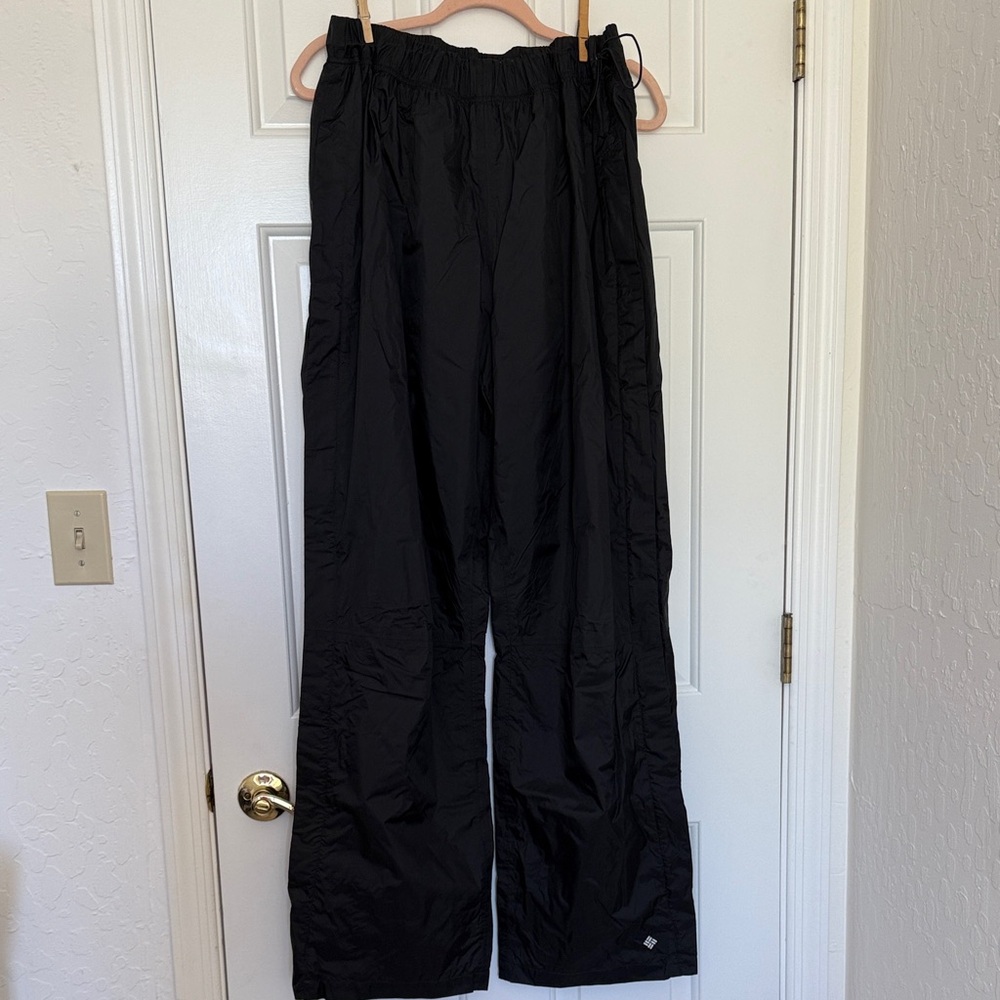 Columbia Men's Black Cargo Pants